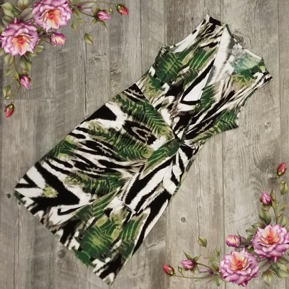 Worthington Dresses & Skirts - MAKE AN OFFER ;) Flattering pattern dress